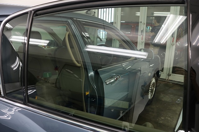 限定記念車トヨタ・オリジンにLFTフィルム施工後　リアサイドガラスの画像