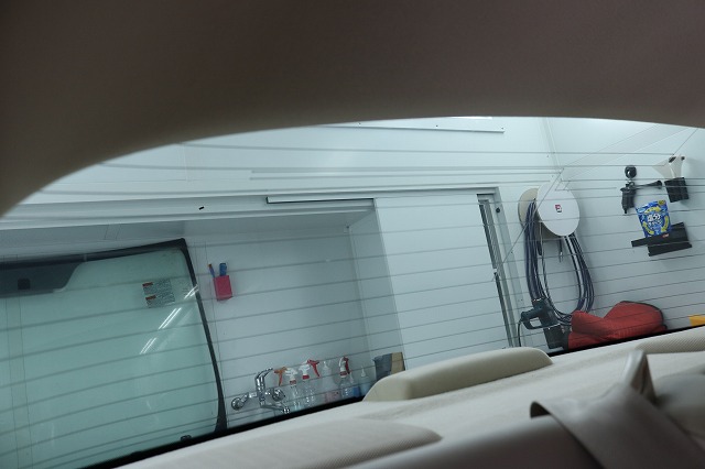 限定記念車トヨタ・オリジンにLFTフィルム施工後　リアガラス内側の画像