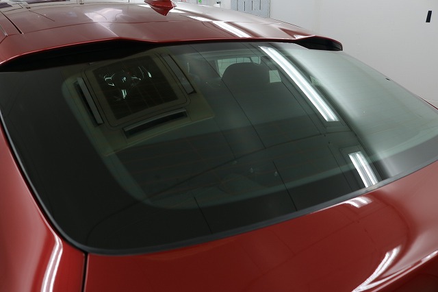 BMW X4にLFT＆シルフィードフィルム施工後　リアガラス画像