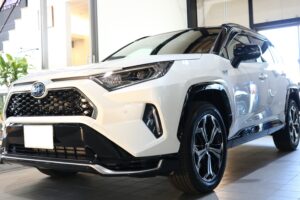 RAV4PHV　LFTウィンドウフィルム施工画像