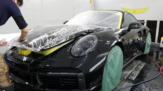 ポルシェ911ターボSにフルプロテクション施工です　東京都　千葉県　XPEL ULTIMATE PULS