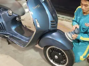 フランス車ベスパ　バイクコーティング