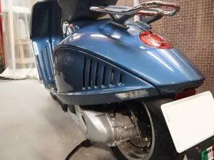 フランス車ベスパ　バイクコーティング