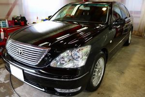 千葉県からご来店のトヨタ・セルシオに滑水ガラスコーティング施工をさせていただきました