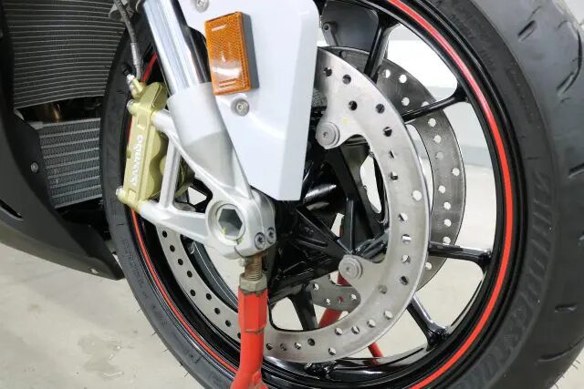 BMWS1000　ホイール周り