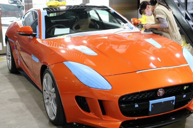 新車ジャガーFタイプにセラミック9H5層フルコースの施工を致しました。東京都よりお越しのS様ありがとうございます。