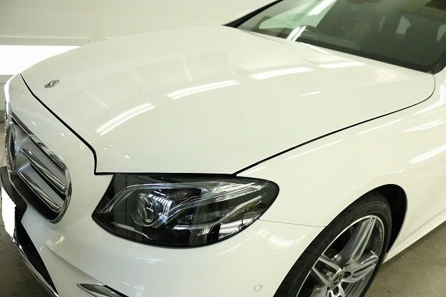 東京都板橋区のF様のメルセデスベンツEクラスに超疎水ガラスコーティング&ゴールドセットを施工しました!