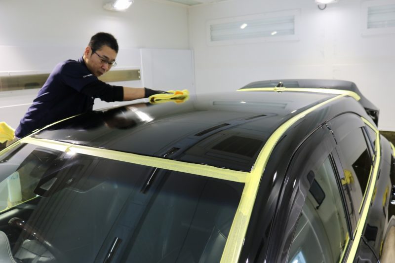 トヨタハリアー202にカーコーティングを施工　拭き取り画像