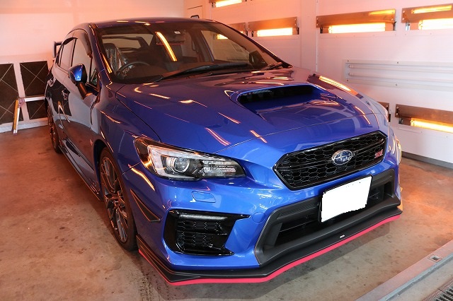 スバルWRX ST1にファインラボヒールライトを施工