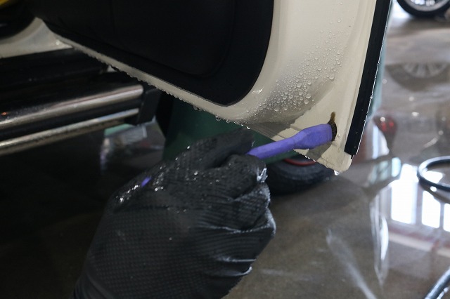 メルセデスベンツAMG　G63にコーティング施工　細部洗浄の画像