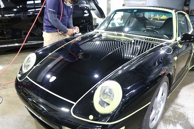 ポルシェ911カレラ4Sにカーコーティングを施工　研磨作業の画像