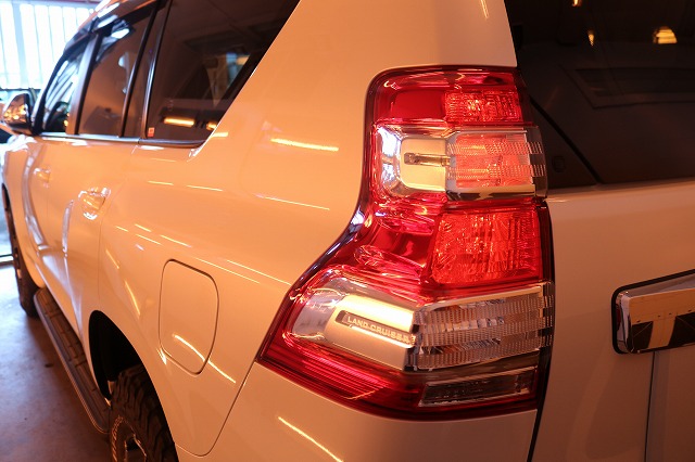 トヨタ・ランドクルーザープラドにセラミック9Hコーティングを施工　遠赤外線後方の画像