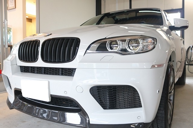 BMW X6にセラミックプロ9Hと窓ガラスコートを施工