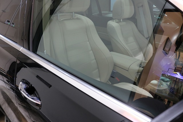 メルセデスベンツGLS400dにレザーシートコート『クリアガード』を施工後の画像