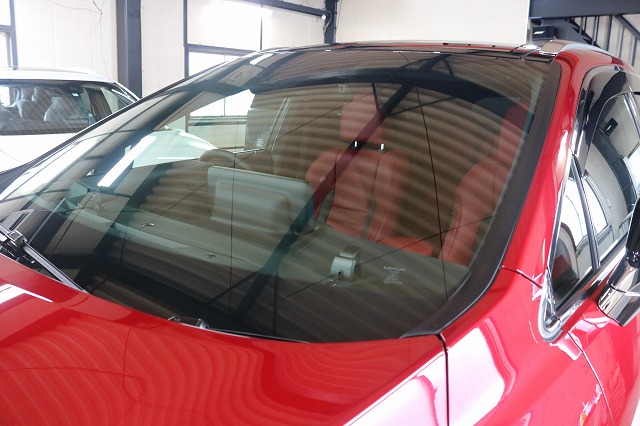 新車レクサスRXにウィンドウコーティングを施工後　フロントガラスの画像