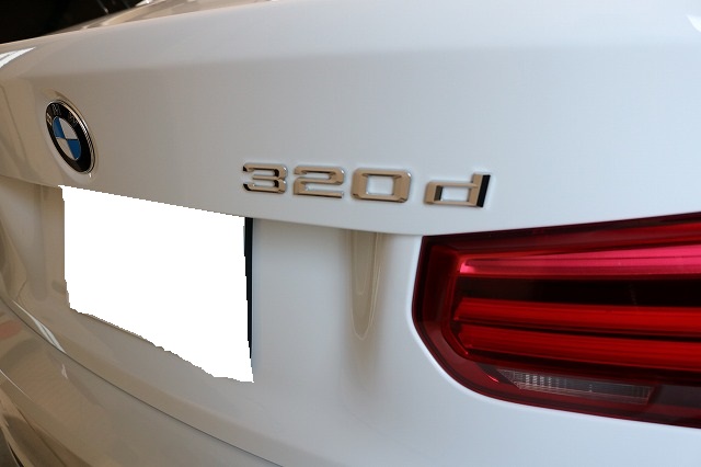 BMW320dにクォーツガラスコーティング施工後　リア画像