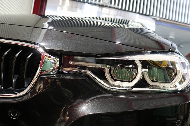 BMW320iにガラスコーティング施工後　フロント画像