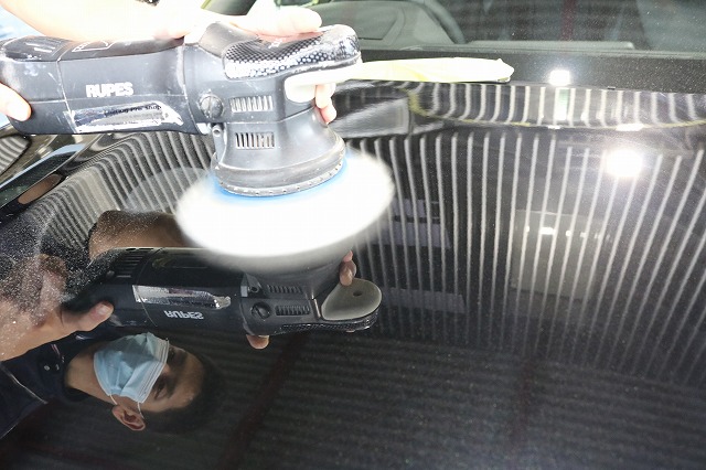 BMW3ツーリングにセラミックプロ9H施工　鏡面研磨画像