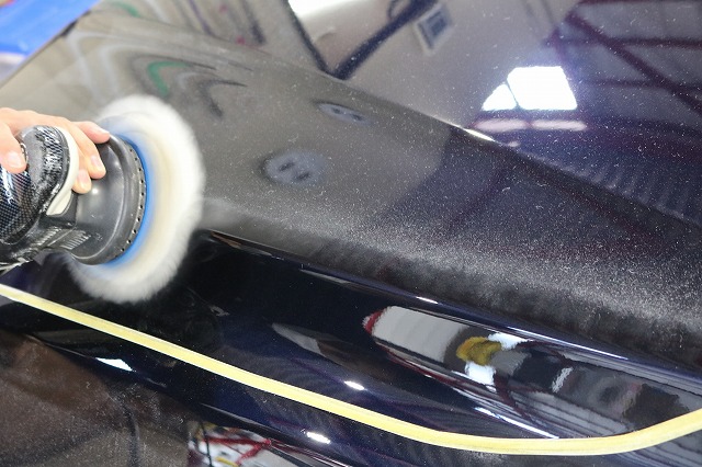 BMW440iへカーコーティング施工　磨き画像