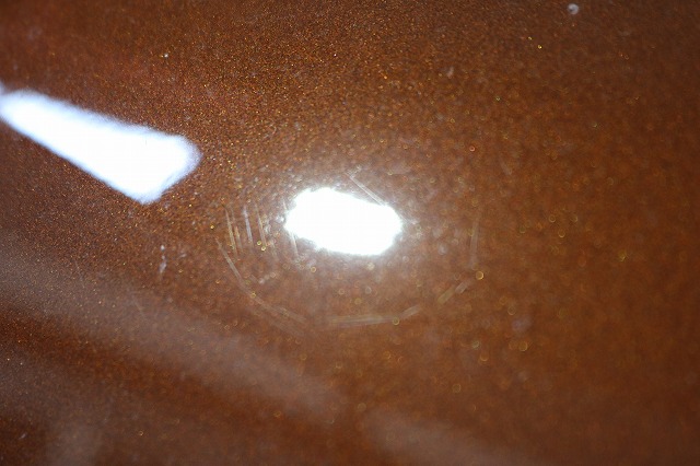 ボルボXC-60に親水性ガラスコーティング　小傷の画像