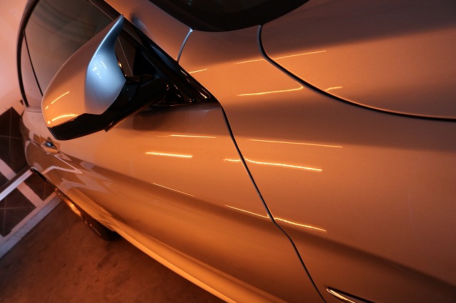 BMW M4セラミックプロ９Ｈコーティング　サイドミラー焼き付け画像