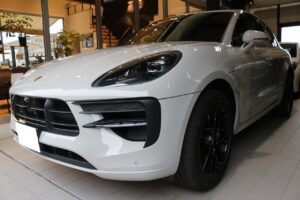 ポルシェマカンGTS セラミックプロ9H2層(新車基本コース) コーティング画像