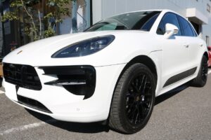 ポルシェ マカン ファインラボヒールライト(新車基本コース)コーティング画像