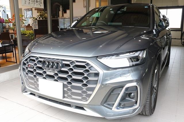 東京都武蔵野市　アウディSQ5　カーコーティング