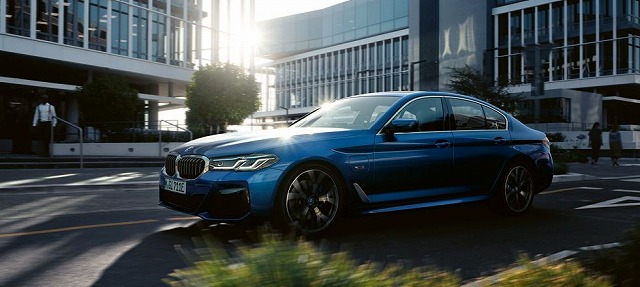 BMW公式メーカーサイトより引用したBMW530eの画像