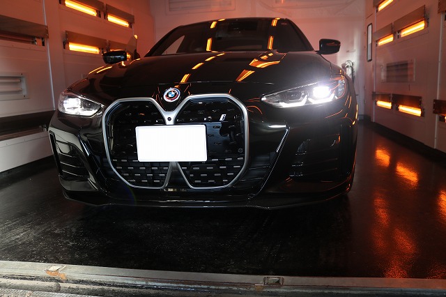BMW　i4　カーコーティング施工　遠赤外線ブース乾燥写真