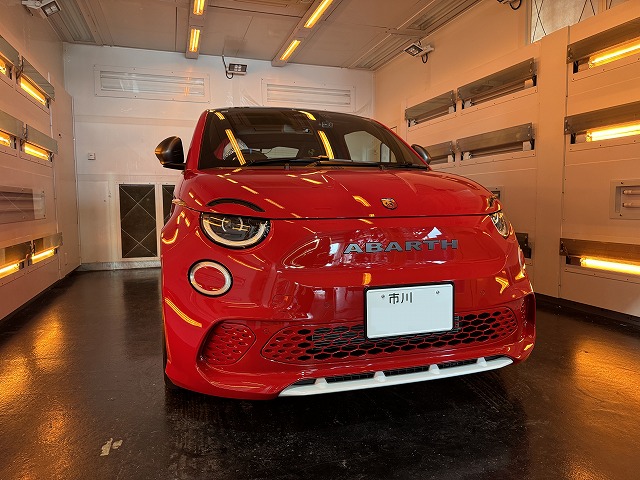 アバルト500e　遠赤外線焼き付け作業中　千葉