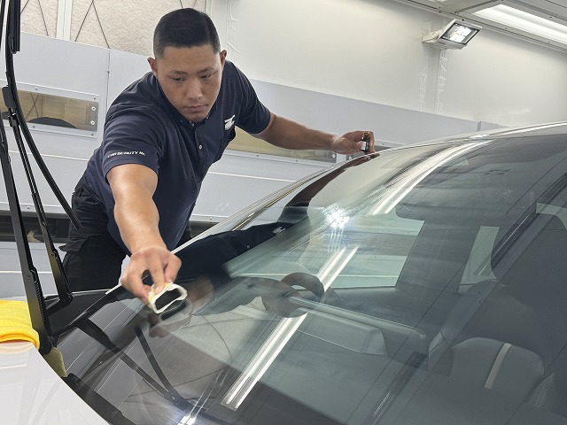CX-60　ウインドウコーティング施工中　浦安