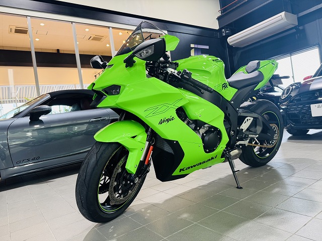 098 | ガラスコーティング,カーコーティング施工実績CBIIC カワサキZX-10RR バイクコーティング施工後 品川