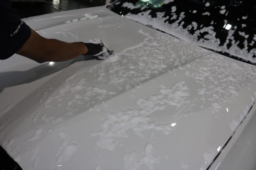 自分でできるガラスコーティング　洗車
