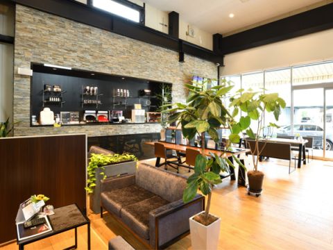 ご来店のお客様にお待ちいただくスペース