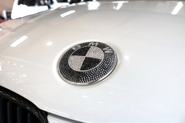 千葉県習志野市　カーコーティング　BMW2　エンブレムの写真