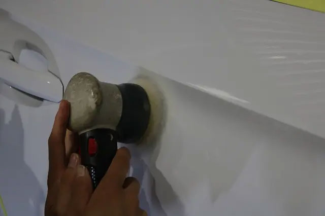 アウディA5スポーツバック 研磨作業